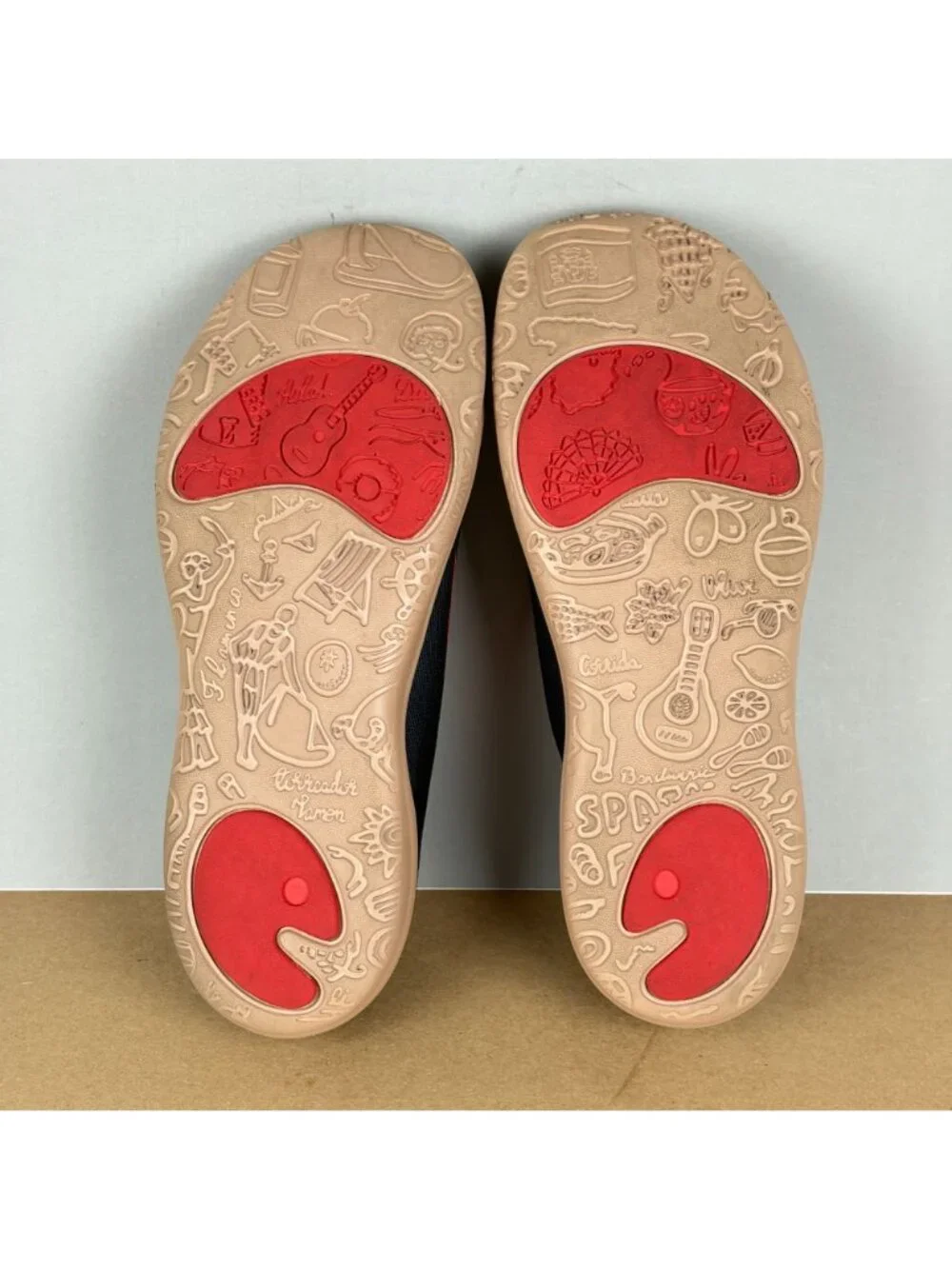 UIN Just Smile Happy Face Slip On Casual Shoes Womens 9.5 Black Red Yellow